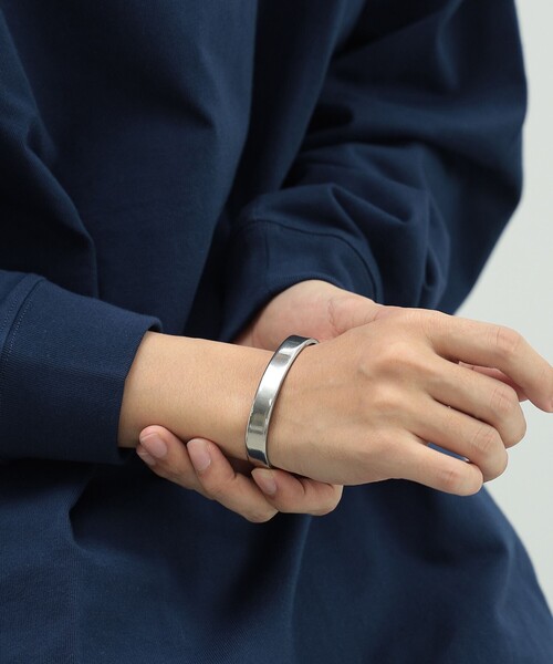 BEAMS HEART(ビームスハート)の「BEAMS HEART / プレーン バングル(バングル/リストバンド・メンズ・その他・ONE SIZE)」の2枚目の写真
