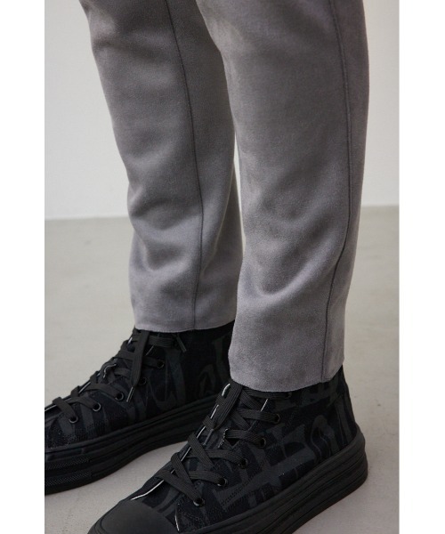 AZUL by moussy（アズールバイマウジー）の「プリマベーラフェイクスウェードパンツ（その他パンツ・メンズ・ベージュ/グレー・MEDIUM/LARGE）」の13枚目の写真