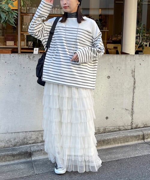 fredy emue（フレディエミュ）の「刺繍入りパネルボーダープルオーバー（Tシャツ/カットソー・レディース・グレー系その他/ホワイト系その他/レッド系その他/ブルー系その他・38）」の12枚目の写真