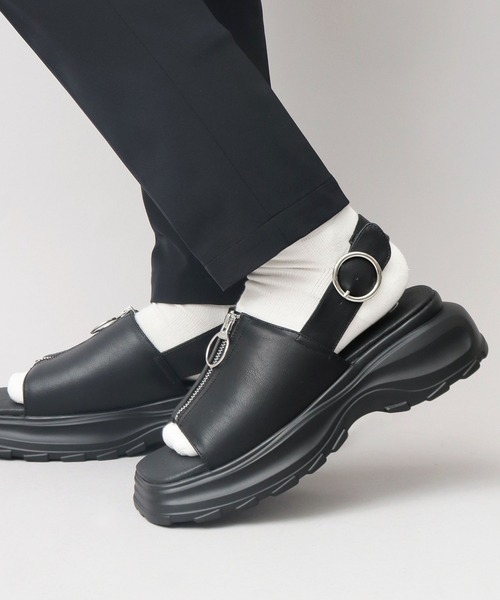 glabella（グラベラ）の「厚底 フロントジップ パデッド ストラップサンダル（サンダル・メンズ・ブラック・S/M/L）」の4枚目の写真