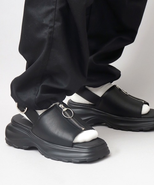 glabella（グラベラ）の「厚底 フロントジップ パデッド ストラップサンダル（サンダル・メンズ・ブラック・S/M/L）」の5枚目の写真