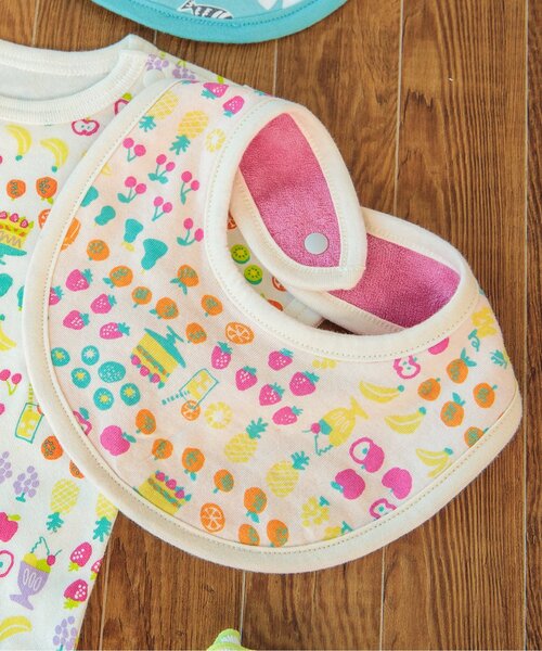 BREEZE（ブリーズ）の「総柄リバーシブルスタイ　マイファーストブリーズ（スタイ/よだれかけ・キッズ・アイボリー/ブルー/グレー/レモンイエロー/オフホワイト/ターコイズブルー/ブラウン/グリーン/ピンク/レインボー/チャコール/チェック/ミント/オレンジ/イエロー・80）」の3枚目の写真