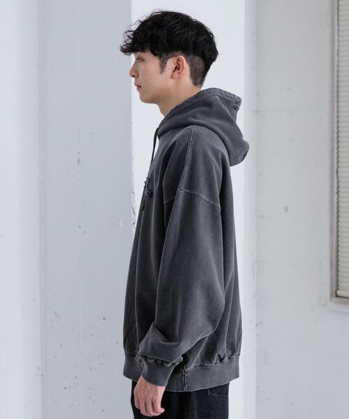 SENSE OF PLACE by URBAN RESEARCH（センスオブプレイスバイアーバンリサーチ）の「ポップアートフラワーフェードパーカ（スウェット・メンズ・ピンク/ブルー/ブラック・LARGE/MEDIUM）」の11枚目の写真