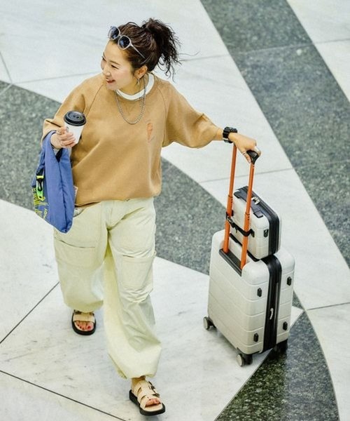 niko and...（ニコアンド）の「オリジナルニコロゴキャリーケースS/容量30-35L（トラベルグッズ・レディース・ブラック/オフホワイト/ライトイエロー・0）」の6枚目の写真