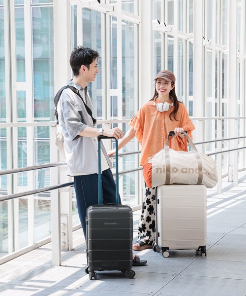 niko and...（ニコアンド）の「オリジナルニコロゴキャリーケースS/容量30-35L（トラベルグッズ・レディース・ブラック/オフホワイト/ライトイエロー・0）」の12枚目の写真