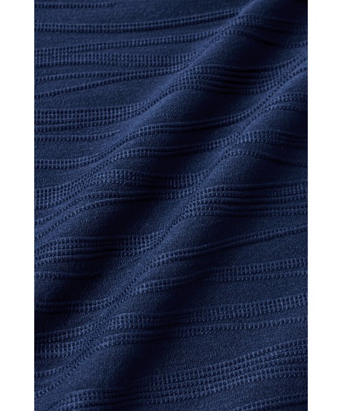 HIGH STREET(ハイストリート)の「HIGH STREET∴ランダムウェーブタック半袖Vネックカットソー(Tシャツ/カットソー・メンズ・ホワイト/ネイビー・L/LL/M)」の4枚目の写真