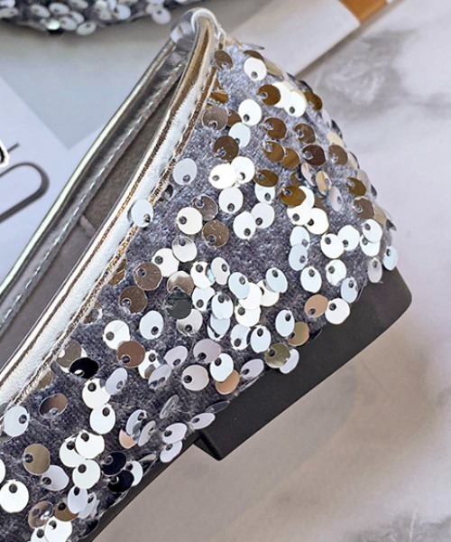 PIN(ピン)の「スパンコールポインテッドトゥリボンパンプス(パンプス・レディース・シルバー/ブラック・36/37/38/39)」の18枚目の写真