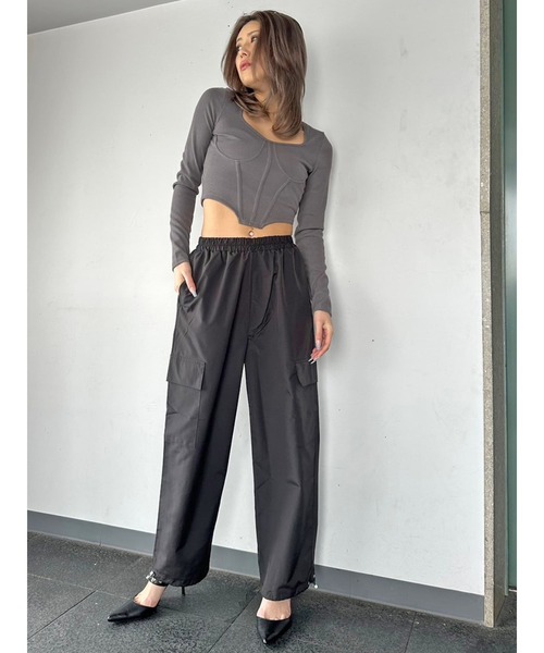 EGOIST（エゴイスト）の「ワイドストレートカーゴパンツ（カーゴパンツ・レディース・ピンク/ブラック/グレー・FREE）」の4枚目の写真