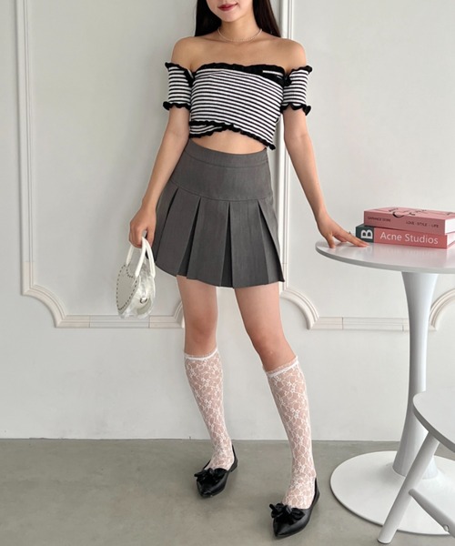 Loueme(ルエム)の「クロスデザインオフショルリブトップス(Tシャツ/カットソー・レディース・ブラック系その他/レッド系その他/ホワイト系その他/アイボリー/ピンク/ブラック・FREE)」の13枚目の写真