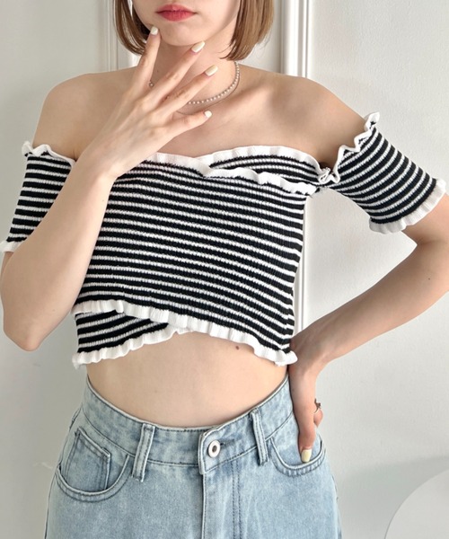 Loueme(ルエム)の「クロスデザインオフショルリブトップス(Tシャツ/カットソー・レディース・ブラック系その他/レッド系その他/ホワイト系その他/アイボリー/ピンク/ブラック・FREE)」の17枚目の写真