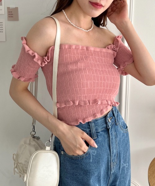 Loueme(ルエム)の「クロスデザインオフショルリブトップス(Tシャツ/カットソー・レディース・ブラック系その他/レッド系その他/ホワイト系その他/アイボリー/ピンク/ブラック・FREE)」の15枚目の写真