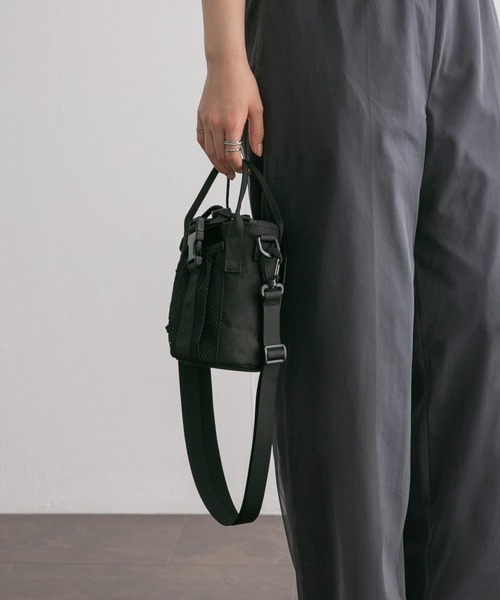 KBF（ケイビーエフ）の「マルチミニBAG（ショルダーバッグ・レディース・カーキ/ブラック・ONE）」の3枚目の写真