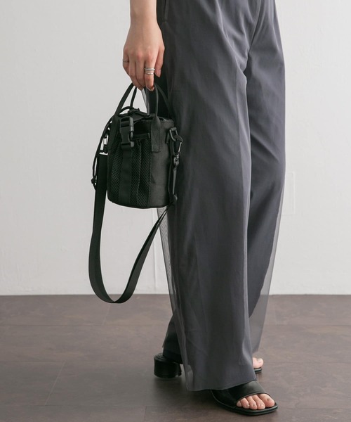 KBF（ケイビーエフ）の「マルチミニBAG（ショルダーバッグ・レディース・カーキ/ブラック・ONE）」の4枚目の写真