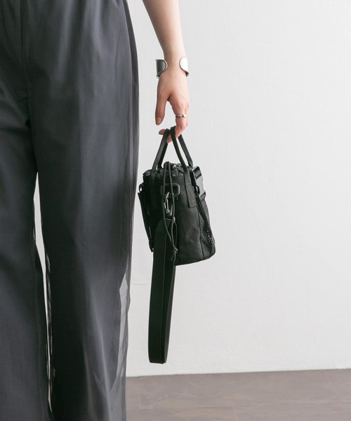 KBF（ケイビーエフ）の「マルチミニBAG（ショルダーバッグ・レディース・カーキ/ブラック・ONE）」の6枚目の写真