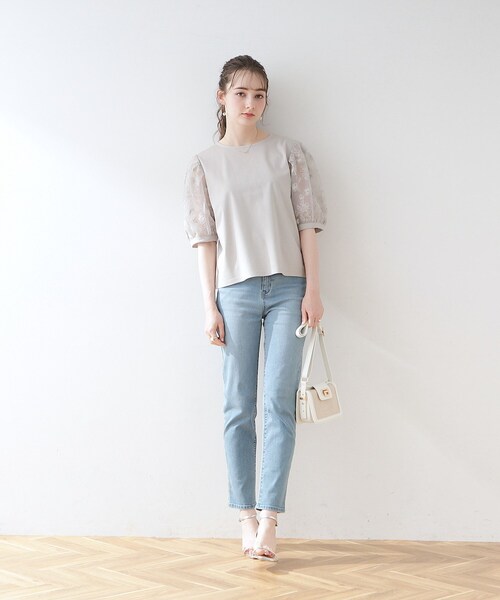 couture brooch（クチュールブローチ）の「◆【接触冷感/UVケア/マシンウォッシャブル】袖レースデザイントップス（Tシャツ/カットソー・レディース・ライトグレー/オフホワイト/ブラック・42/40/38/36）」の15枚目の写真