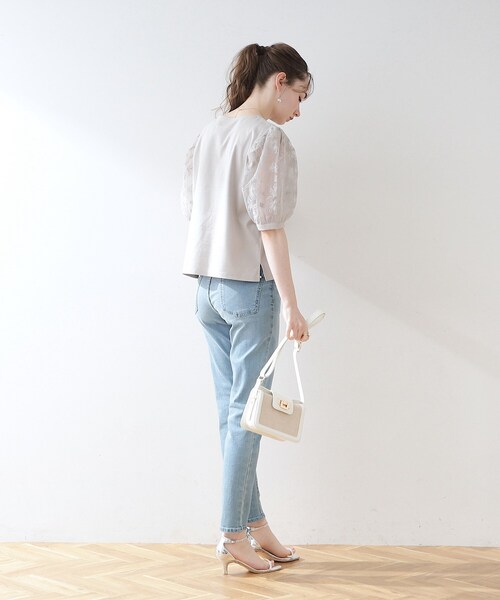 couture brooch（クチュールブローチ）の「◆【接触冷感/UVケア/マシンウォッシャブル】袖レースデザイントップス（Tシャツ/カットソー・レディース・ライトグレー/オフホワイト/ブラック・42/40/38/36）」の17枚目の写真