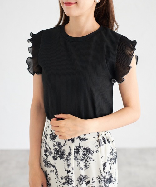 tocco closet(トッコ クローゼット)の「【ZOZO限定】シフォンフリルスリーブトップス(シャツ/ブラウス・レディース・ブラック/オフホワイト/チャコールグレー・M)」の20枚目の写真