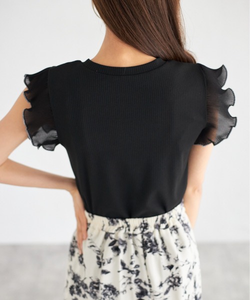 tocco closet(トッコ クローゼット)の「【ZOZO限定】シフォンフリルスリーブトップス(シャツ/ブラウス・レディース・ブラック/オフホワイト/チャコールグレー・M)」の21枚目の写真