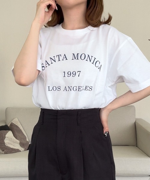 cuorequal(クオレコール)の「英字ロゴプリント半袖Tシャツ(Tシャツ/カットソー・レディース・ホワイト・LARGE/MEDIUM)」の2枚目の写真
