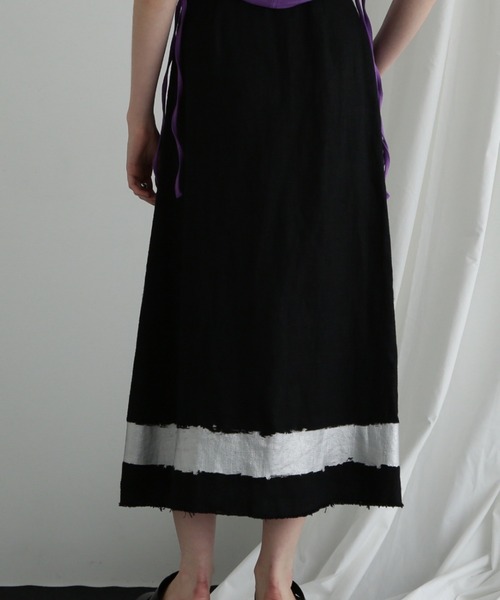 mici（ミチ）の「(mici)ラインペイントリネンスカート（スカート・レディース・ブラック/ベージュ・SMALL/MEDIUM）」の8枚目の写真