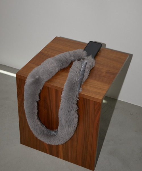 ロシアヤーン/マカロンバック/ファースマホショルダー （ファースマホ  