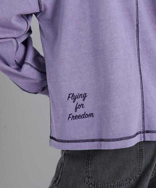 AVIREX(アヴィレックス)の「COLOR STITCH L/S T-SHIRT/カラーステッチロングスリーブTシャツ(Tシャツ/カットソー・レディース・ホワイト系2/チャコールグレー/バイオレット・F)」の8枚目の写真