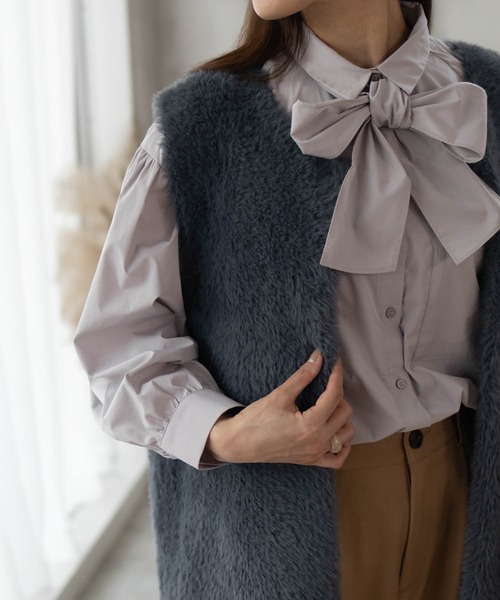 HusHusH（ハッシュアッシュ）の「HusHusH ファーベスト ジレ（ベスト・レディース・チャコールグレー/ベージュ・フリー）」の5枚目の写真