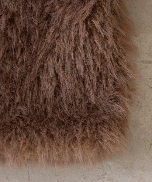 EFOLE（エフォル）の「Fakefur volume onehandle shoulder bag/フェイクファー ボリューム ワンハンドル ショルダー バッグ（ショルダーバッグ・レディース・オフホワイト/ブラウン/イエロー・FREE）」の10枚目の写真