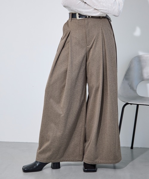 PAGEBOY（ページボーイ）の「ヘリンボーンタックパンツ（スラックス・レディース・ブラウン/ブラック/チャコールグレー・MEDIUM/SMALL）」の19枚目の写真