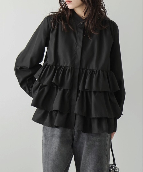 AMELY(エミリー)の「ティアードフリルペプラムブラウス(シャツ/ブラウス・レディース・イエロー/ホワイト/グレイッシュベージュ/ブラック・フリー)」の1枚目の写真