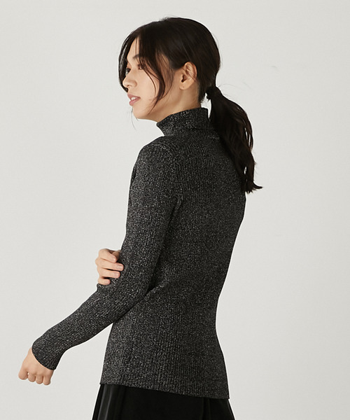 MELROSE claire(メルローズ クレール)の「【控えめなラメ入りレーヨンポリエステルワイドリブタートルネックプルオーバー】(ニット/セーター・レディース・グレイッシュベージュ/ブラック・FREE)」の16枚目の写真