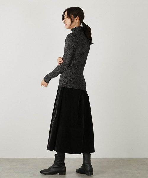 MELROSE claire(メルローズ クレール)の「【控えめなラメ入りレーヨンポリエステルワイドリブタートルネックプルオーバー】(ニット/セーター・レディース・グレイッシュベージュ/ブラック・FREE)」の21枚目の写真