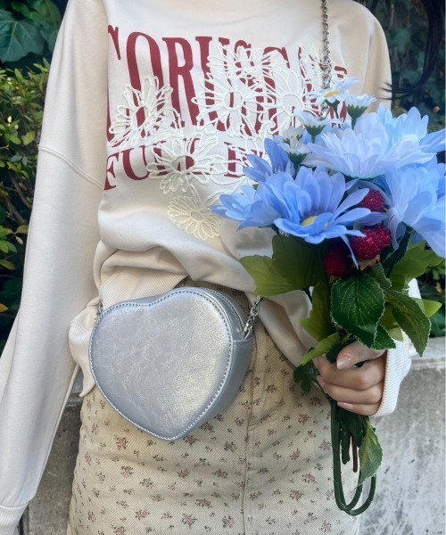 MORE self LOVE(モアセルフラブ)の「ハートチェーンバッグ(ショルダーバッグ・レディース・ピンク/ホワイト/シルバー/ブラック・FREE)」の9枚目の写真