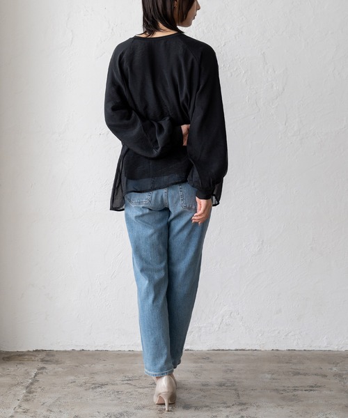 VitaFelice(ヴィータフェリーチェ)の「オーガンジーレイヤードトップス(Tシャツ/カットソー・レディース・ブラック/ベージュ系・FREE)」の6枚目の写真