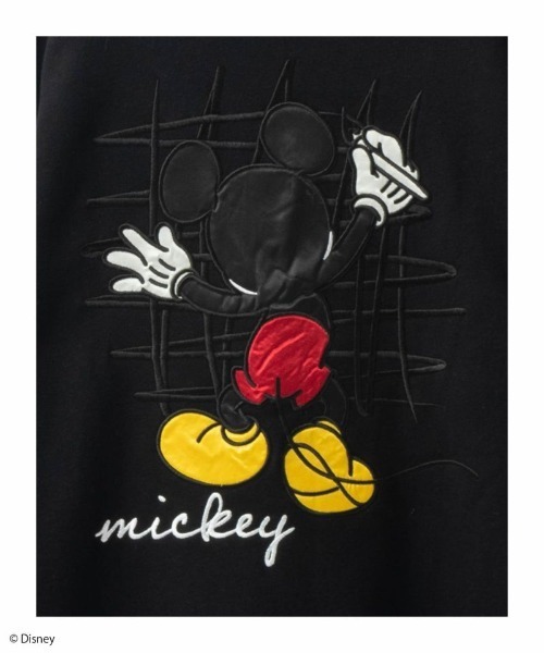 Disney(ディズニー)の「【別注限定展開】DISNEY ミッキーバックサテントレーナー(スウェット・メンズ・ブラック/ホワイト・M/L/XL)」の8枚目の写真