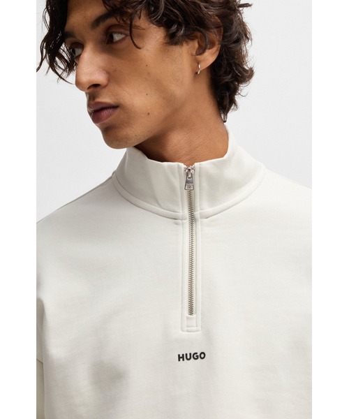HUGO(ヒューゴ)の「ロゴプリント コットンテリー ジップネック スウェットシャツ(スウェット・メンズ・ブラック/グレー/ホワイト・L/M/S/XL/XS/XXL)」の6枚目の写真