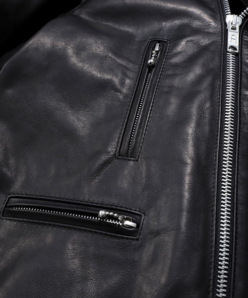 JAMES GROSE（ジェームスグロース）の「JAMES GROSE × marka / ジェームスグロース×マーカ：James Grose × marka for ARKnets ""NEO MANILA JACKET""：M24F-30BL01C[COR]（ライダースジャケット・メンズ・ブラック・2(M)）」の10枚目の写真