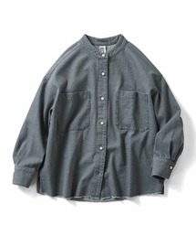 IEDIT パール調ボタンをきかせた スタンドカラーシャツ