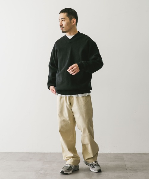 URBAN RESEARCH DOORS(アーバンリサーチドアーズ)の「『洗濯可』ミラノリブ Vネックニット(ニット/セーター・メンズ・グレー/ブラック・MEDIUM/LARGE)」の9枚目の写真