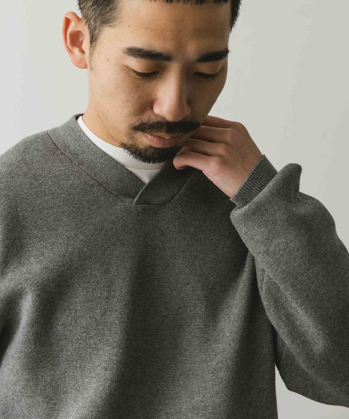 URBAN RESEARCH DOORS(アーバンリサーチドアーズ)の「『洗濯可』ミラノリブ Vネックニット(ニット/セーター・メンズ・グレー/ブラック・MEDIUM/LARGE)」の15枚目の写真