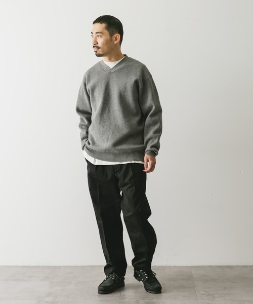 URBAN RESEARCH DOORS(アーバンリサーチドアーズ)の「『洗濯可』ミラノリブ Vネックニット(ニット/セーター・メンズ・グレー/ブラック・MEDIUM/LARGE)」の17枚目の写真