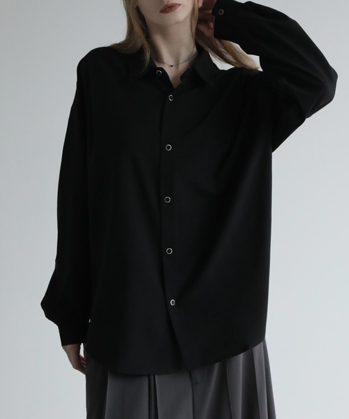 シルキースムース ヴィンテージボタン ショルダータックシャツ（シャツ
