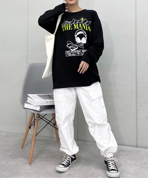 spiritoso（スピリトーゾ）の「【spiritoso】CLUB THE MANIAヘッドフォンプリント裏毛トレーナー（スウェット・レディース・Black/White/MD.Gray・FREE）」の4枚目の写真