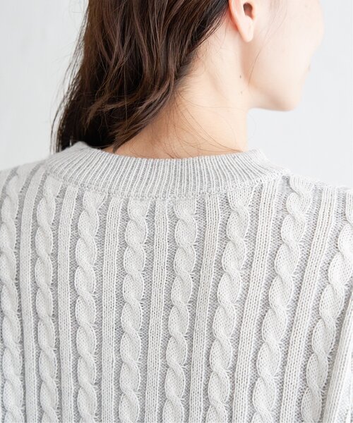 ikka（イッカ）の「ケーブルニットプルオーバー（ニット/セーター・レディース・ライトグレー/スカイブルー/エメラルド/ネイビー・M/L/S）」の22枚目の写真