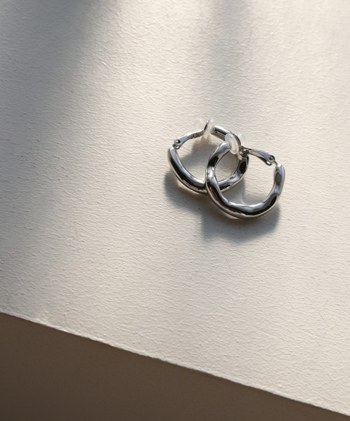 select MOCA（セレクトモカ）の「ニュアンスフープイヤリング（イヤリング・レディース・シルバー/ゴールド・FREE）」の11枚目の写真