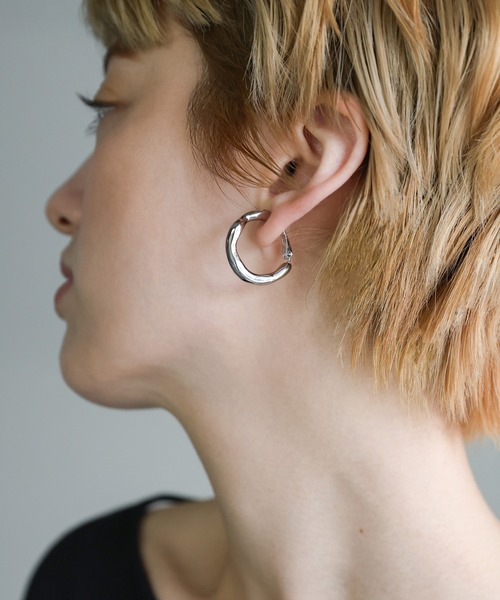 select MOCA（セレクトモカ）の「ニュアンスフープイヤリング（イヤリング・レディース・シルバー/ゴールド・FREE）」の13枚目の写真