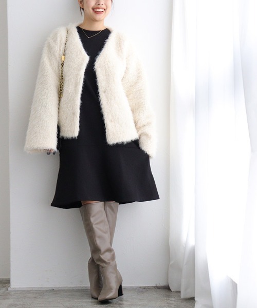 Pierrot(ピエロ)の「ペアスキンベロアショートワンピース(ワンピース・レディース・アイボリー/ブラック/ネイビー・M/PM/L)」の20枚目の写真