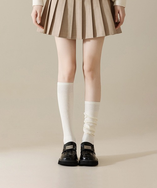 mosox（モソックス）の「【MOSOX】ルーズハイソックス（ソックス/靴下・レディース・ブラック/チョコ/ホワイト/ダークグレー/ベージュ・FREE）」の6枚目の写真