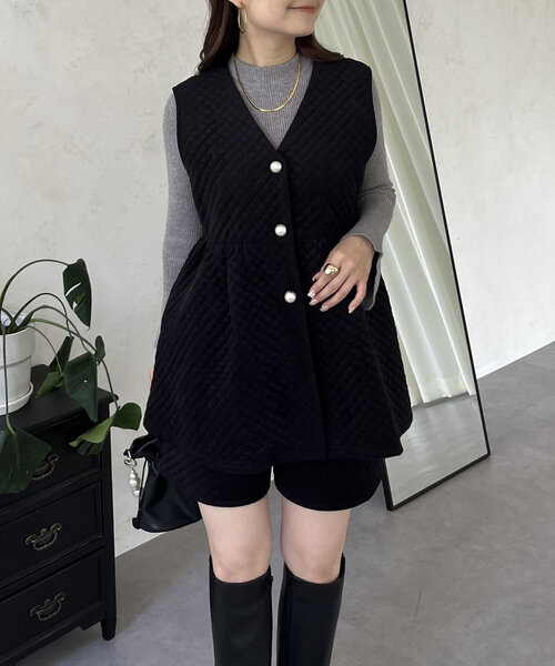 prose verse(プロズヴェール)の「パールボタンキルティングベロアジレ(ベスト・レディース・ブラック・LARGE/MEDIUM)」の22枚目の写真