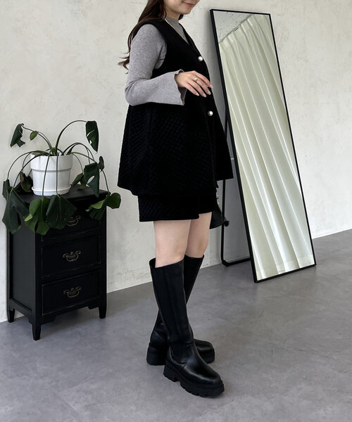 prose verse(プロズヴェール)の「パールボタンキルティングベロアジレ(ベスト・レディース・ブラック・LARGE/MEDIUM)」の17枚目の写真